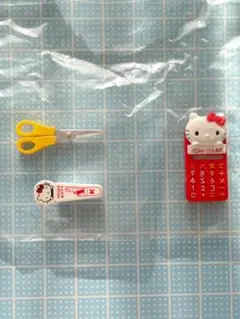 未開封　ハローキティ　ミニチュア　文房具　電卓　はさみ