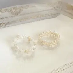 大人可愛い✨ビーズリング　アイボリー×ホワイト　ハンドメイド　韓国　指輪