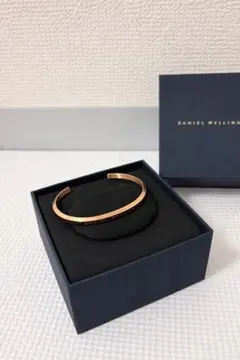 DANIEL WELLINGTON ゴールド バングル　レディース　メンズのサムネイル