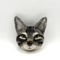 羊毛フェルト　キジトラ　猫　ブローチ　キーホルダー　マグネット
