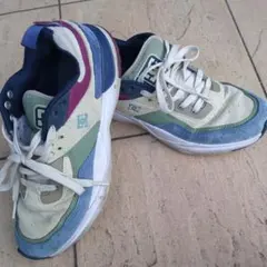 DC　 DCSHOECOUSAのサムネイル
