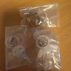 サンリオ ゆるっとめじるしアクセサリー ウサハナ しろうさ くろうさ