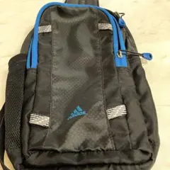 adidas 斜めがけ　バック　黒