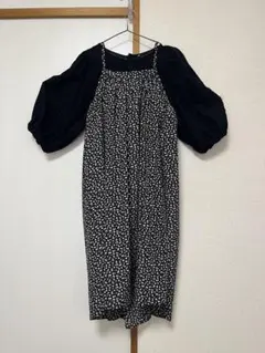 キャミワンピース ブラック 小花柄　今がお買い得！！