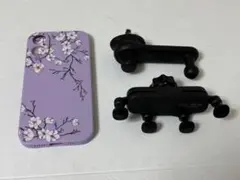 桜柄 紫色 iPhone16用シリコンケースと車用のホルダー付き