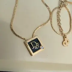 クリスチャンディオール　ネックレス　ヴィンテージ　スクエア　ストーン　ブラック