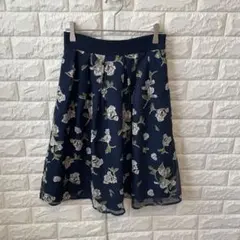 tocco closet 花柄 シアータックフレアスカート ネイビー Mのサムネイル