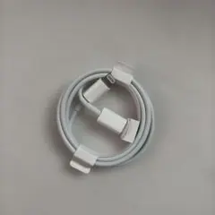 ホワイト Lightning充電ケーブル