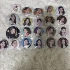 NiziU AYAKA 缶バッジ セット