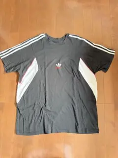 adidas ストライプ Tシャツ ブラック