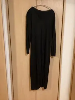 プレインピープル　ブラック Vネック ロングワンピース