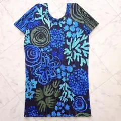 PLEATS PLEASE 総柄カットソー　水彩画　　半袖 美品】PLEATS PLEASE プリーツプリーズ 総柄 半袖カットソー - メルカリ