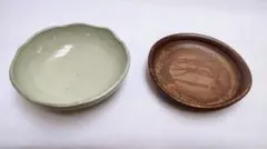 緑色波型皿と茶色平型皿セット