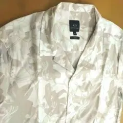 2回着ましたArmani Exchange 半袖シャツ M ベージュ フローラルのサムネイル