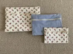 Laura Ashley ポーチ 3点セット 花柄 チェックのサムネイル
