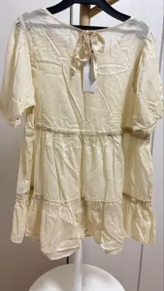 POU DOU DOU 半袖ティアードシャツ クリーム色