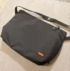 URBAN MESSENGER BAG 大容量　マキャベリック　ショルダーバッグのサムネイル