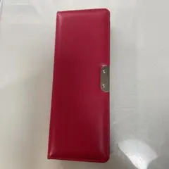 赤色プラスチック製筆箱