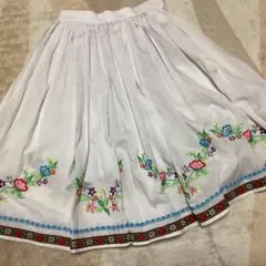 美品 フォークダンス スカートのサムネイル