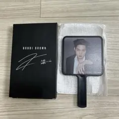 BOBBI BROWN KAI EXO 手鏡 ノベルティのサムネイル