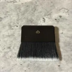⭐️一度のみ使用⭐️クレ・ド・ポー ボーテ ブラシ パンソー タンプードル