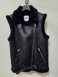 ZARA ブラック レザーベスト ファー付き