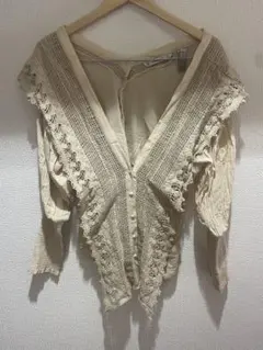 ベージュ Vネック 長袖シャツ レース装飾付き ZARA ザラ　カーディガン