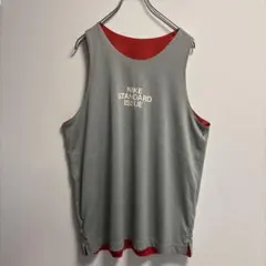 NIKE リバーシブル　タンクトップ　刺繍ロゴのサムネイル