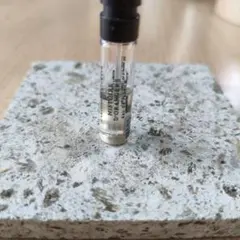 L'Artisan Parfumeur イストワールドオランジェ香水 1.5ミリのサムネイル
