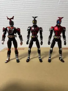 箱無し・付属品欠品 S.H.Figuarts 仮面ライダーカブト 3体セットのサムネイル