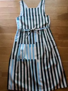 ストライプ柄ノースリーブワンピース　ジャンパースカート　綿100%