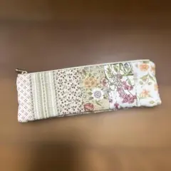 花柄パッチワーク風ペンケース　筆ケース