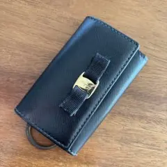Salvatore Ferragamo ブラックキーケース