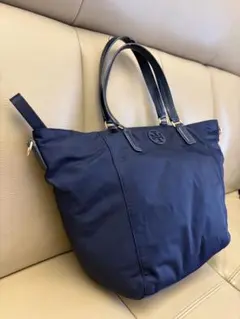 トリーバーチ ネイビー トートバッグナイロン軽量 ショルダー可 A4収納
