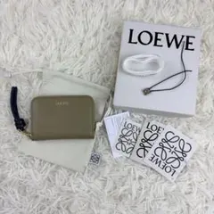 【レア】ロエベ 長財布 ウィリアム・ド・モーガンコレクション rabbit 白 レア】ロエベ 長財布 ウィリアム・ド・モーガンコレクション rabbit 白