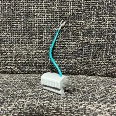 変換アダプタ　変換プラグ　コンセント　アース　白⑦