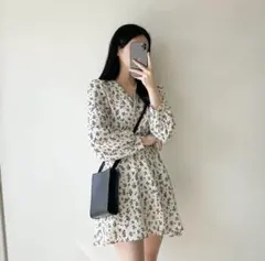 フローラルパターンミニワンピース