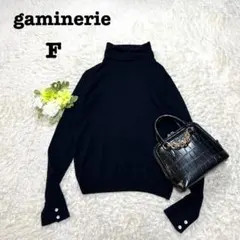 ギャミヌリィ　タートルネックニット　袖口ボタン　ブラック　無地　シンプル　フリー