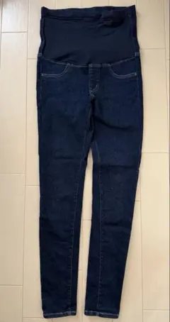 ユニクロ　マタニティウルトラストレッチジーンズ　マタニティパンツ