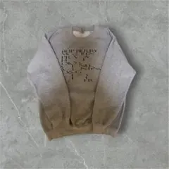 グレー 文字プリント クルーネックスウェットのサムネイル