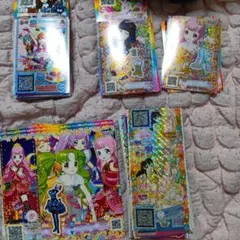 プリパラ プリ‪☆チャン アーケードゲーム カードセット売り100枚程度 今だけ‼️プリパラ プリ‪☆チャン アーケードゲーム カードセット売り‬