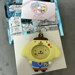 サンリオ ポムポムプリン フォトバッチ付きマスコット制服のサムネイル