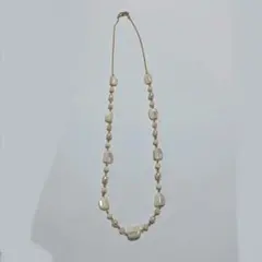 シェルビーズと淡水パールのロングネックレス