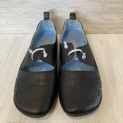 CAMPER ブラックレザー ローファーのサムネイル