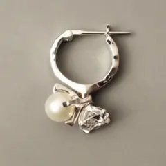 e.m.シルバーパールフープピアス*イーエム片耳用① - メルカリ