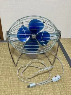 東芝 ラグビーボール形 卓上扇風機 ブルー羽根 - メルカリ