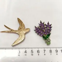 ツバメとラベンダーの花束　ブローチセット
