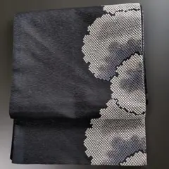 袋帯 黒地 幾何学模様 銀糸 織り出し