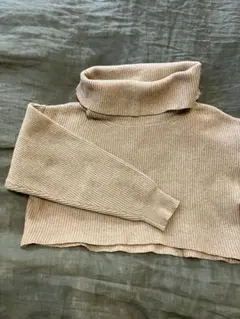 ルーニィ　　ベージュ リブ編み ハイネック セーター
