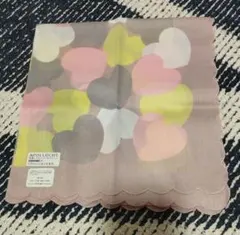 FURLA　ハンカチ　ハート柄